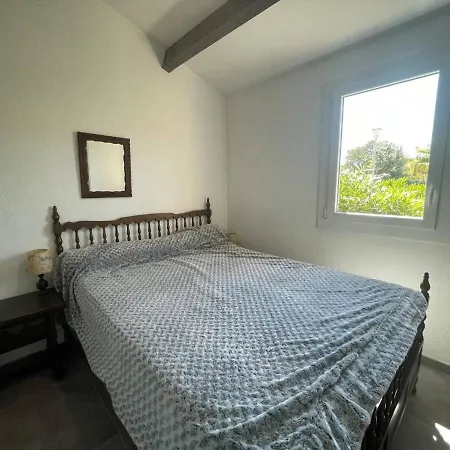 Maison Renovee Climatisee, Jardin, 4 Couchages, A 1000m De La Plage, Parking Prive, Saint-cyprien - Fr-1-225d-160 Holiday home